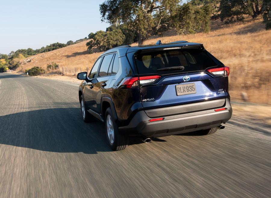  Toyota RAV4 XLE Hybrid 2018 года  (NA) (фото 9 из 26)